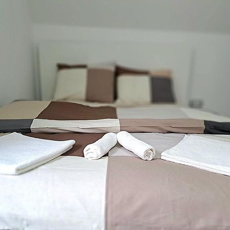Mini Duplex Apartman Dusanovac Екстериор снимка